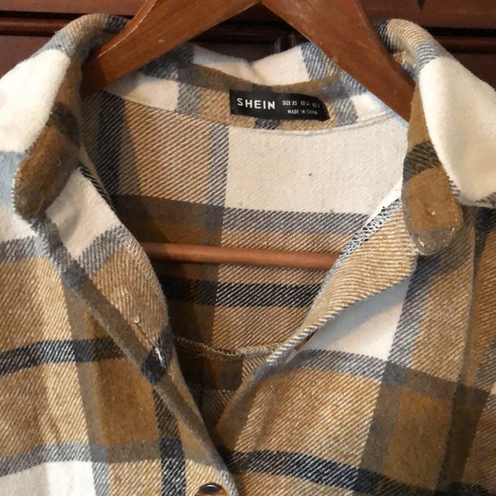 SHEIN button down - Picture 2 of 3